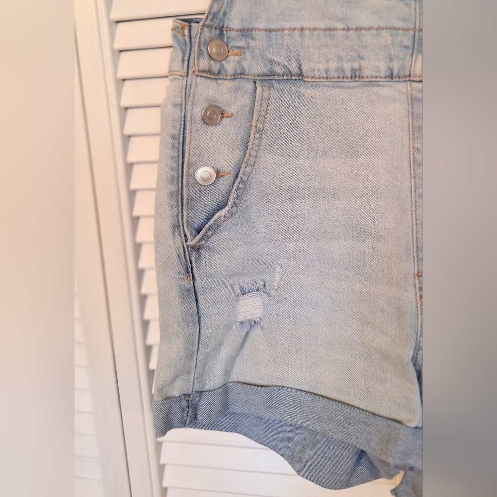 No Boundaries Distressed Light Denim Overall Shorts Medium *U - Picture 5 of 8